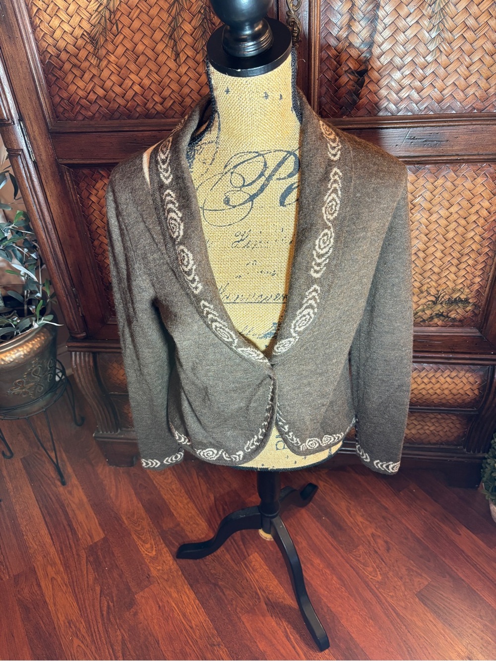 Alpaca Embroidered Shawl Collar Brown Knit Cardigan